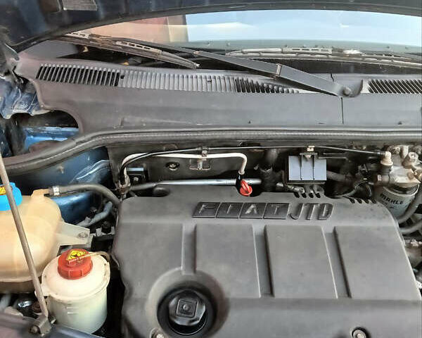 Синий Фиат Добло, объемом двигателя 1.9 л и пробегом 251 тыс. км за 3500 $, фото 8 на Automoto.ua