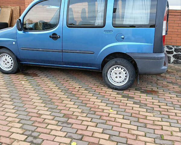 Синий Фиат Добло, объемом двигателя 1.9 л и пробегом 251 тыс. км за 3500 $, фото 2 на Automoto.ua