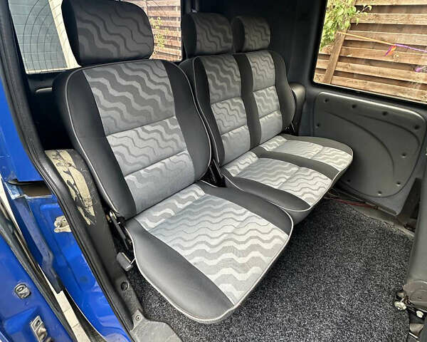 Синий Фиат Добло, объемом двигателя 1.6 л и пробегом 203 тыс. км за 3800 $, фото 11 на Automoto.ua