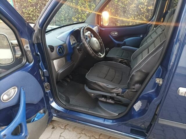 Синий Фиат Добло, объемом двигателя 0 л и пробегом 270 тыс. км за 3600 $, фото 4 на Automoto.ua
