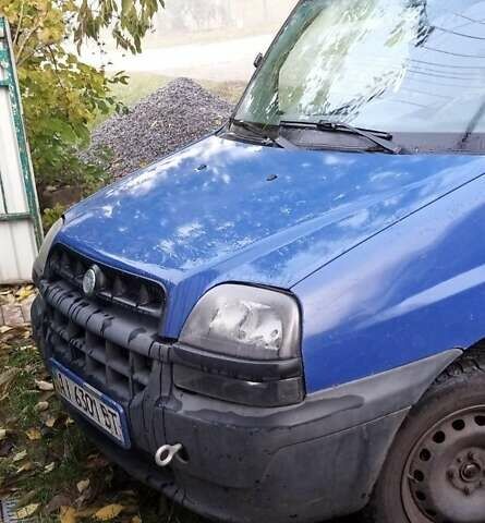 Синий Фиат Добло, объемом двигателя 1.6 л и пробегом 250 тыс. км за 2200 $, фото 2 на Automoto.ua