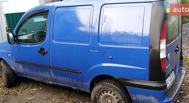 Синий Фиат Добло, объемом двигателя 1.6 л и пробегом 250 тыс. км за 2200 $, фото 1 на Automoto.ua