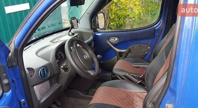 Синий Фиат Добло, объемом двигателя 1.6 л и пробегом 250 тыс. км за 2200 $, фото 5 на Automoto.ua