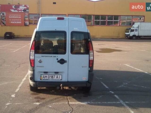 Синий Фиат Добло, объемом двигателя 1.6 л и пробегом 320 тыс. км за 3000 $, фото 5 на Automoto.ua