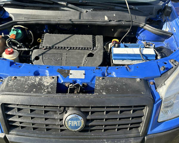 Синий Фиат Добло, объемом двигателя 1.25 л и пробегом 260 тыс. км за 2900 $, фото 4 на Automoto.ua