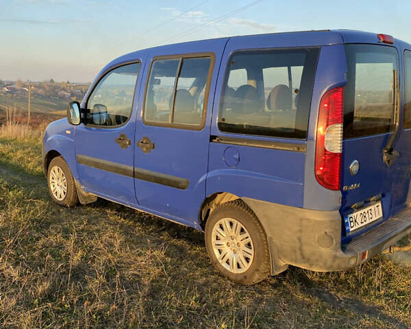 Синий Фиат Добло, объемом двигателя 1.6 л и пробегом 236 тыс. км за 4000 $, фото 2 на Automoto.ua