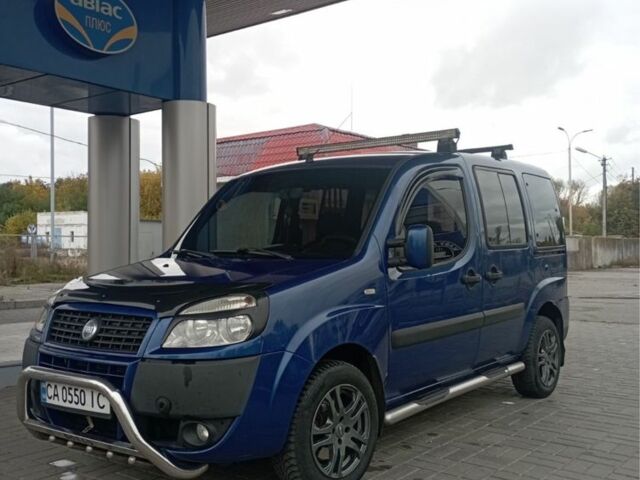 Синий Фиат Добло, объемом двигателя 1.9 л и пробегом 255 тыс. км за 5700 $, фото 4 на Automoto.ua