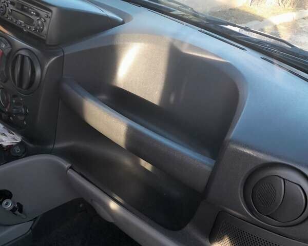 Синий Фиат Добло, объемом двигателя 1.91 л и пробегом 170 тыс. км за 4800 $, фото 1 на Automoto.ua