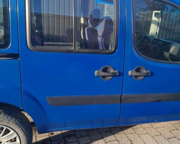 Синий Фиат Добло, объемом двигателя 1.91 л и пробегом 170 тыс. км за 4800 $, фото 2 на Automoto.ua