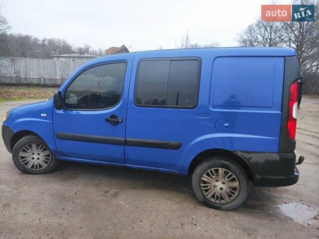 Синий Фиат Добло, объемом двигателя 1.9 л и пробегом 228 тыс. км за 3500 $, фото 3 на Automoto.ua
