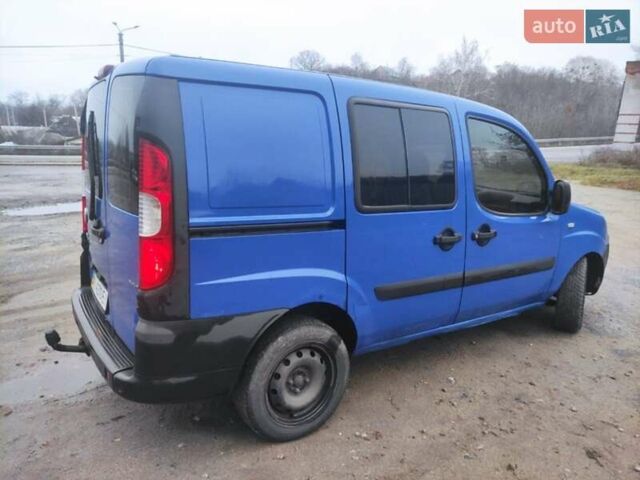 Синий Фиат Добло, объемом двигателя 1.9 л и пробегом 228 тыс. км за 3500 $, фото 4 на Automoto.ua