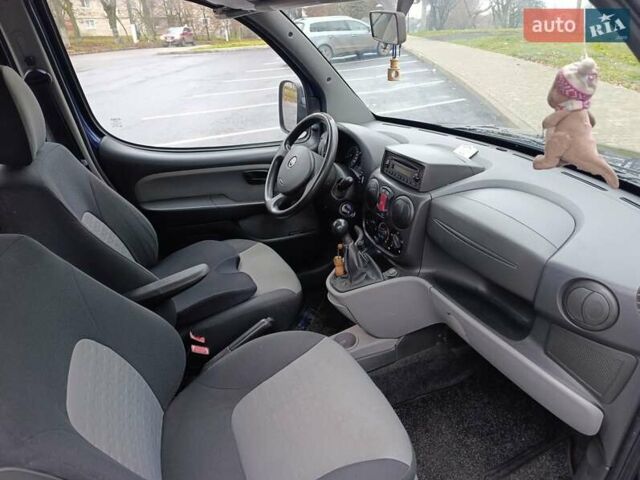 Синий Фиат Добло, объемом двигателя 1.91 л и пробегом 281 тыс. км за 5500 $, фото 8 на Automoto.ua