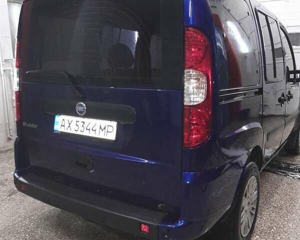 Синий Фиат Добло, объемом двигателя 1.4 л и пробегом 181 тыс. км за 3500 $, фото 6 на Automoto.ua
