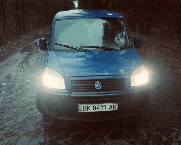 Синий Фиат Добло, объемом двигателя 1.25 л и пробегом 380 тыс. км за 5300 $, фото 1 на Automoto.ua