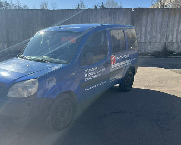 Синій Фіат Добло, об'ємом двигуна 1.37 л та пробігом 435 тис. км за 2999 $, фото 1 на Automoto.ua