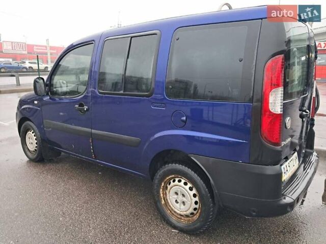 Синий Фиат Добло, объемом двигателя 1.4 л и пробегом 241 тыс. км за 4600 $, фото 3 на Automoto.ua