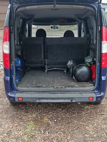 Синій Фіат Добло, об'ємом двигуна 1.4 л та пробігом 189 тис. км за 5800 $, фото 6 на Automoto.ua