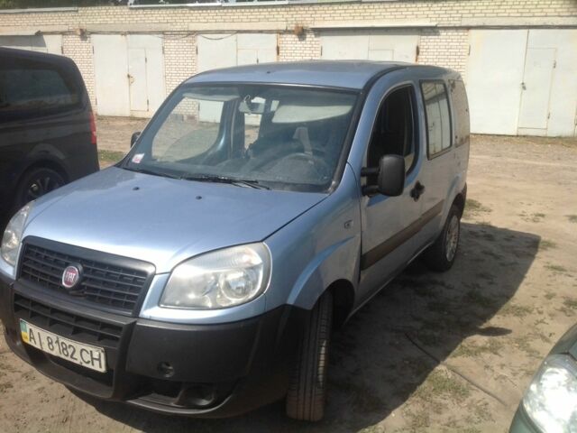 Синій Фіат Добло, об'ємом двигуна 0 л та пробігом 200 тис. км за 2999 $, фото 2 на Automoto.ua