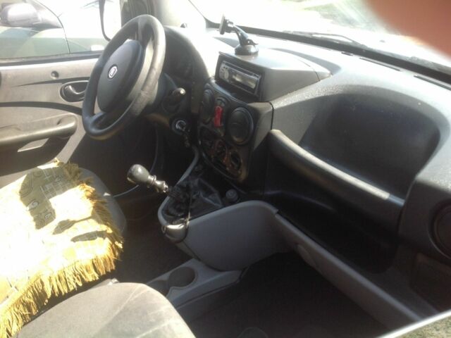 Синій Фіат Добло, об'ємом двигуна 0 л та пробігом 200 тис. км за 2999 $, фото 7 на Automoto.ua