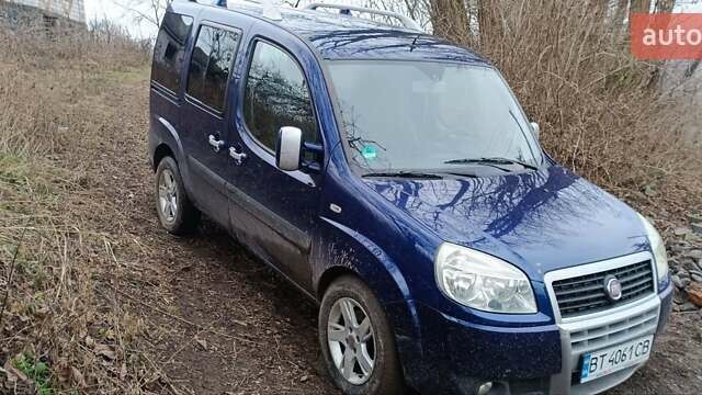 Синій Фіат Добло, об'ємом двигуна 1.4 л та пробігом 189 тис. км за 5800 $, фото 1 на Automoto.ua