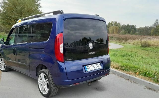 Синий Фиат Добло, объемом двигателя 1.6 л и пробегом 150 тыс. км за 9100 $, фото 8 на Automoto.ua