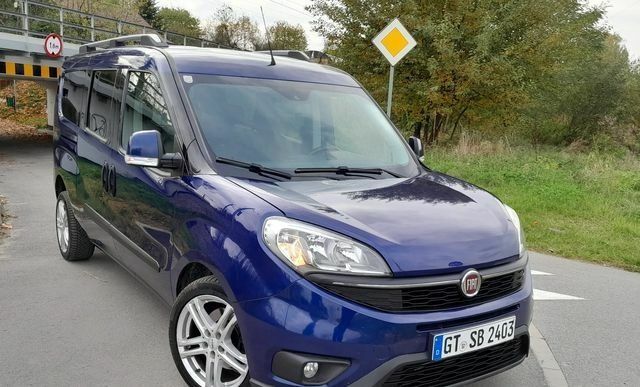 Синий Фиат Добло, объемом двигателя 1.6 л и пробегом 150 тыс. км за 9100 $, фото 1 на Automoto.ua