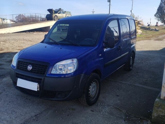 Синий Фиат Добло, объемом двигателя 0 л и пробегом 320 тыс. км за 2850 $, фото 3 на Automoto.ua