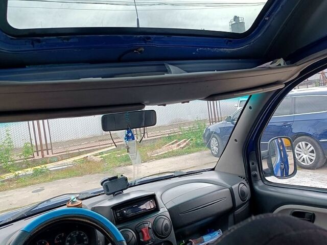 Синий Фиат Добло, объемом двигателя 1.2 л и пробегом 324 тыс. км за 3500 $, фото 3 на Automoto.ua