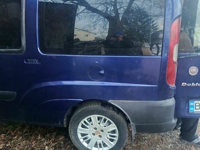 Синий Фиат Добло, объемом двигателя 1.9 л и пробегом 300 тыс. км за 3472 $, фото 3 на Automoto.ua