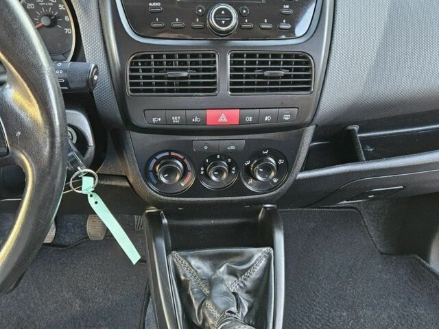 Синий Фиат Добло, объемом двигателя 1.4 л и пробегом 145 тыс. км за 7100 $, фото 11 на Automoto.ua