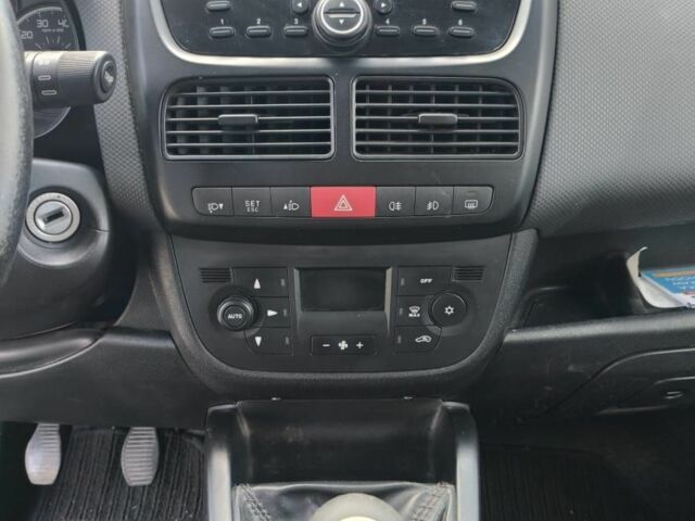 Синий Фиат Добло, объемом двигателя 2 л и пробегом 180 тыс. км за 5500 $, фото 13 на Automoto.ua