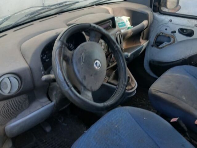 Фиат Добло 2005 в Днепре (Днепропетровске) на Automoto.ua Зеленый Фиат Добло, объемом двигателя 1.9 л и пробегом 260 тыс. км за 750 $, фото 2 на Automoto.ua