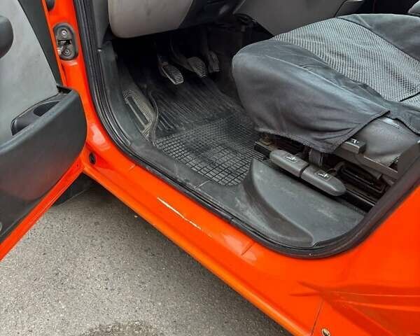 Помаранчевий Фіат Добло, об'ємом двигуна 1.25 л та пробігом 205 тис. км за 3500 $, фото 6 на Automoto.ua