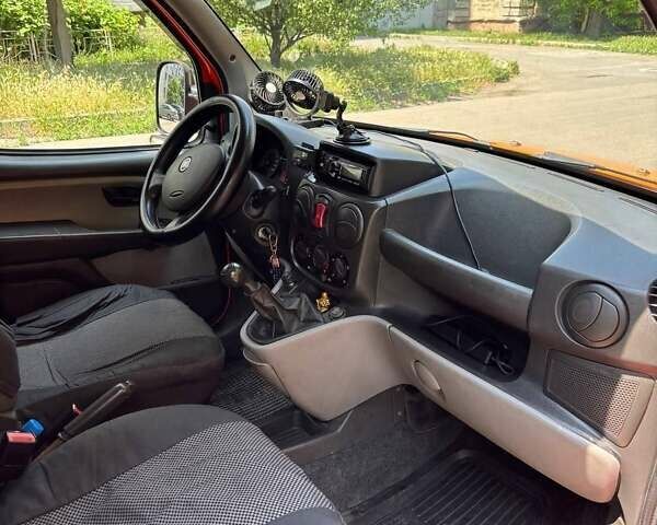 Помаранчевий Фіат Добло, об'ємом двигуна 1.25 л та пробігом 205 тис. км за 3500 $, фото 8 на Automoto.ua