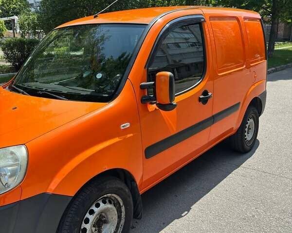 Помаранчевий Фіат Добло, об'ємом двигуна 1.25 л та пробігом 205 тис. км за 3500 $, фото 2 на Automoto.ua