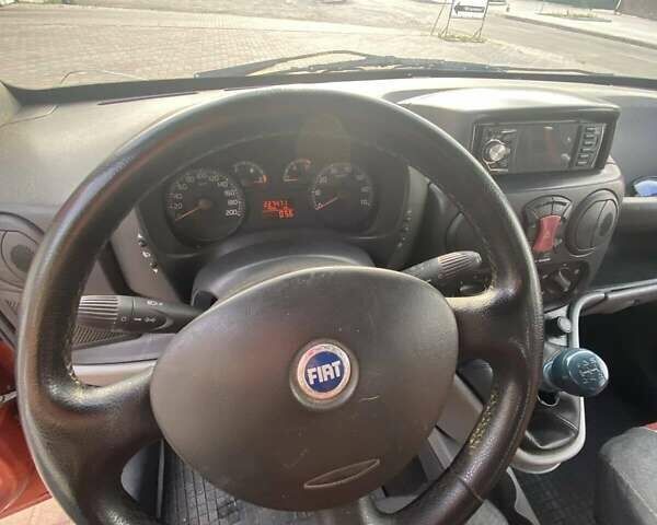 Оранжевый Фиат Добло, объемом двигателя 1.37 л и пробегом 227 тыс. км за 3800 $, фото 1 на Automoto.ua