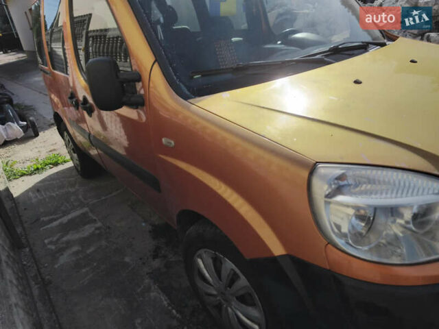 Оранжевый Фиат Добло, объемом двигателя 1.91 л и пробегом 270 тыс. км за 4500 $, фото 2 на Automoto.ua