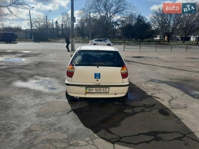 Белый Фиат Палио, объемом двигателя 1.2 л и пробегом 267 тыс. км за 1700 $, фото 2 на Automoto.ua