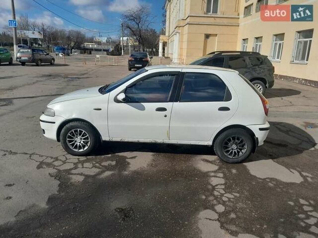 Белый Фиат Палио, объемом двигателя 1.2 л и пробегом 267 тыс. км за 1700 $, фото 12 на Automoto.ua