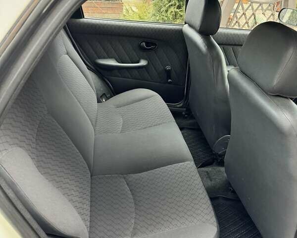 Белый Фиат Палио, объемом двигателя 1.2 л и пробегом 297 тыс. км за 1999 $, фото 10 на Automoto.ua