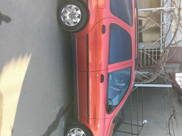 Червоний Фіат Паліо, об'ємом двигуна 1.6 л та пробігом 185 тис. км за 2200 $, фото 2 на Automoto.ua