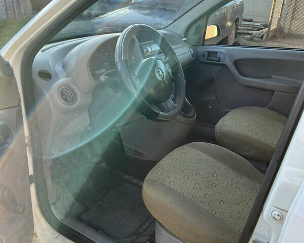 Белый Фиат Панда, объемом двигателя 1.11 л и пробегом 190 тыс. км за 2100 $, фото 4 на Automoto.ua