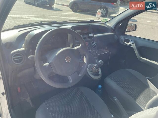 Білий Фіат Панда, об'ємом двигуна 1.11 л та пробігом 223 тис. км за 3750 $, фото 16 на Automoto.ua