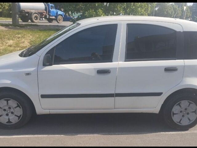 Белый Фиат Панда, объемом двигателя 1.1 л и пробегом 140 тыс. км за 3200 $, фото 1 на Automoto.ua