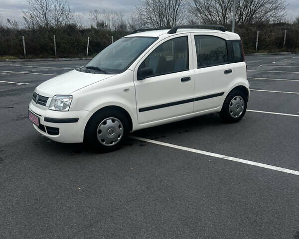 Білий Фіат Панда, об'ємом двигуна 1.2 л та пробігом 124 тис. км за 3900 $, фото 2 на Automoto.ua