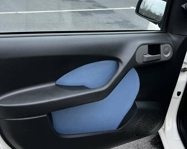 Білий Фіат Панда, об'ємом двигуна 1.2 л та пробігом 124 тис. км за 3900 $, фото 16 на Automoto.ua