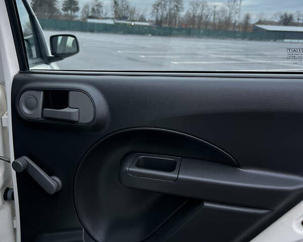 Білий Фіат Панда, об'ємом двигуна 1.2 л та пробігом 124 тис. км за 3900 $, фото 29 на Automoto.ua