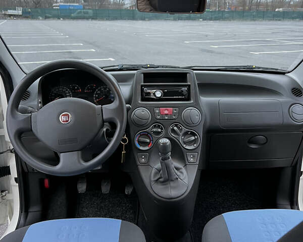 Білий Фіат Панда, об'ємом двигуна 1.2 л та пробігом 124 тис. км за 3900 $, фото 10 на Automoto.ua