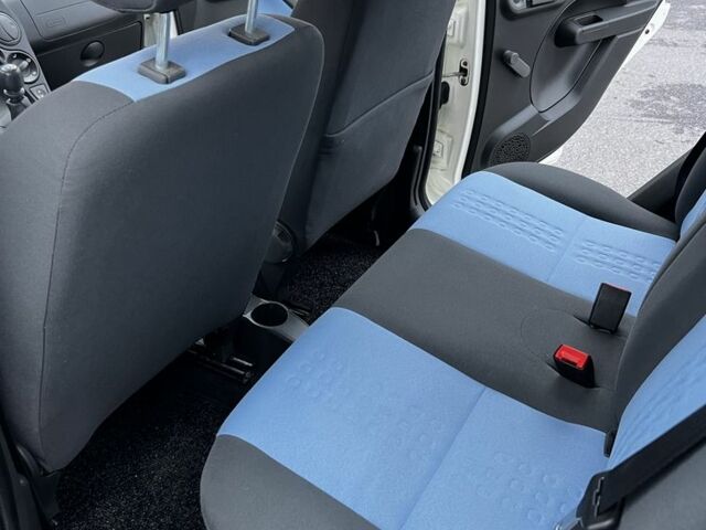 Білий Фіат Панда, об'ємом двигуна 1.2 л та пробігом 124 тис. км за 3900 $, фото 3 на Automoto.ua