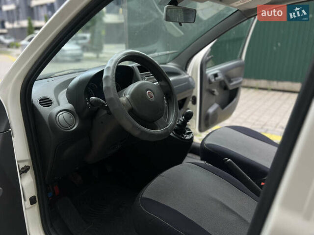 Белый Фиат Панда, объемом двигателя 1.3 л и пробегом 290 тыс. км за 3500 $, фото 5 на Automoto.ua
